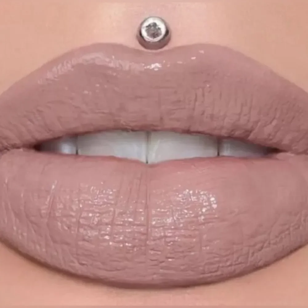 Jeffree Star Supreme Lip Gloss Naked In The Dark NIB